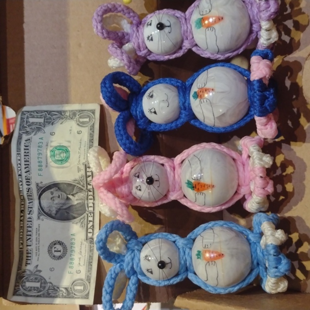 Easter bunnies - Picture 4 of 5